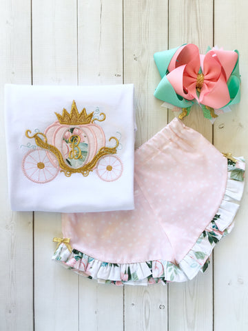 Gorgeous princess outfit for girls, toddlers and babies. Cinderella -like carriage done in pink petals, topped with gold glitter crown. Ruffled shorts are perfection in pink petal fabric finished with floral ruffles and gold bows.