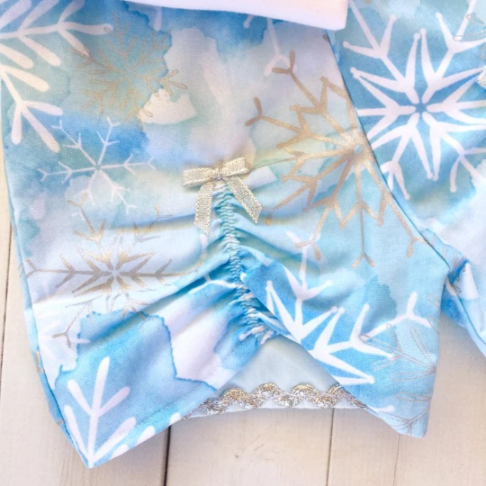 Ice Queen and Snowflakes Peekaboo Shortie Set