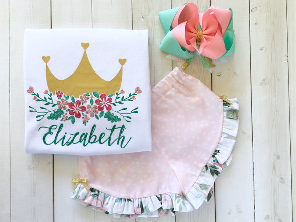 Gorgeous princess outfit for girls, toddlers and babies. Gold crown covered in glitter pink flowers customized with full name. Ruffled floral shorts are perfection!