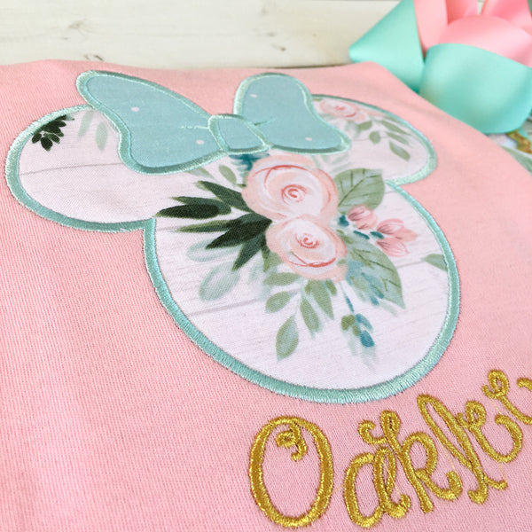 Gorgeous Disney shirts for girls, toddlers and babies. Minnie-like silhouette done in pretty floral fabric and aqua dot bow. Perfect family shirt design!