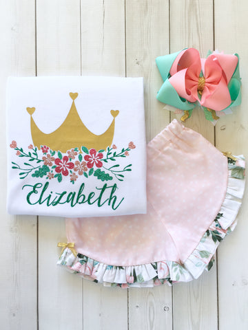 Gorgeous princess outfit for girls, toddlers and babies. Gold crown covered in glitter pink flowers customized with full name. Ruffled pink petal shorts are perfection!