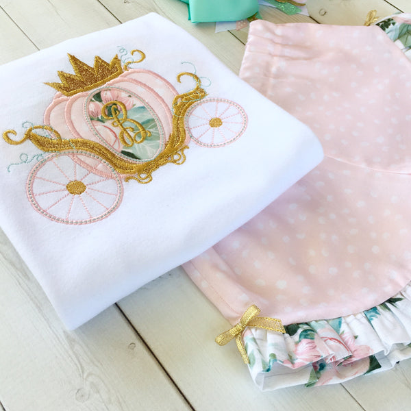 Gorgeous Disney outfit for girls, toddlers and babies. Minnie-like silhouette done in pretty pink flower petals and aqua glitter bow. Matching petals and floral ruffled shorts are perfection!