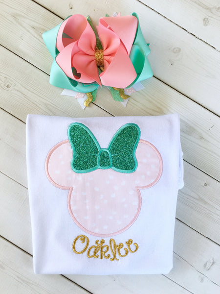 Gorgeous Disney outfit for girls, toddlers and babies. Minnie-like silhouette done in pretty pink flower petals and aqua glitter bow.